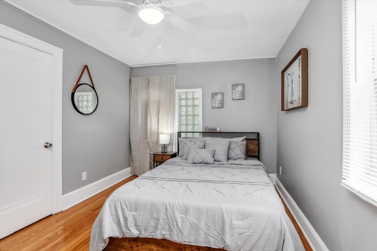 Modern & Cozy East Side Gem ~ Queen Beds ~ Parking Detroit Eksteriør bilde