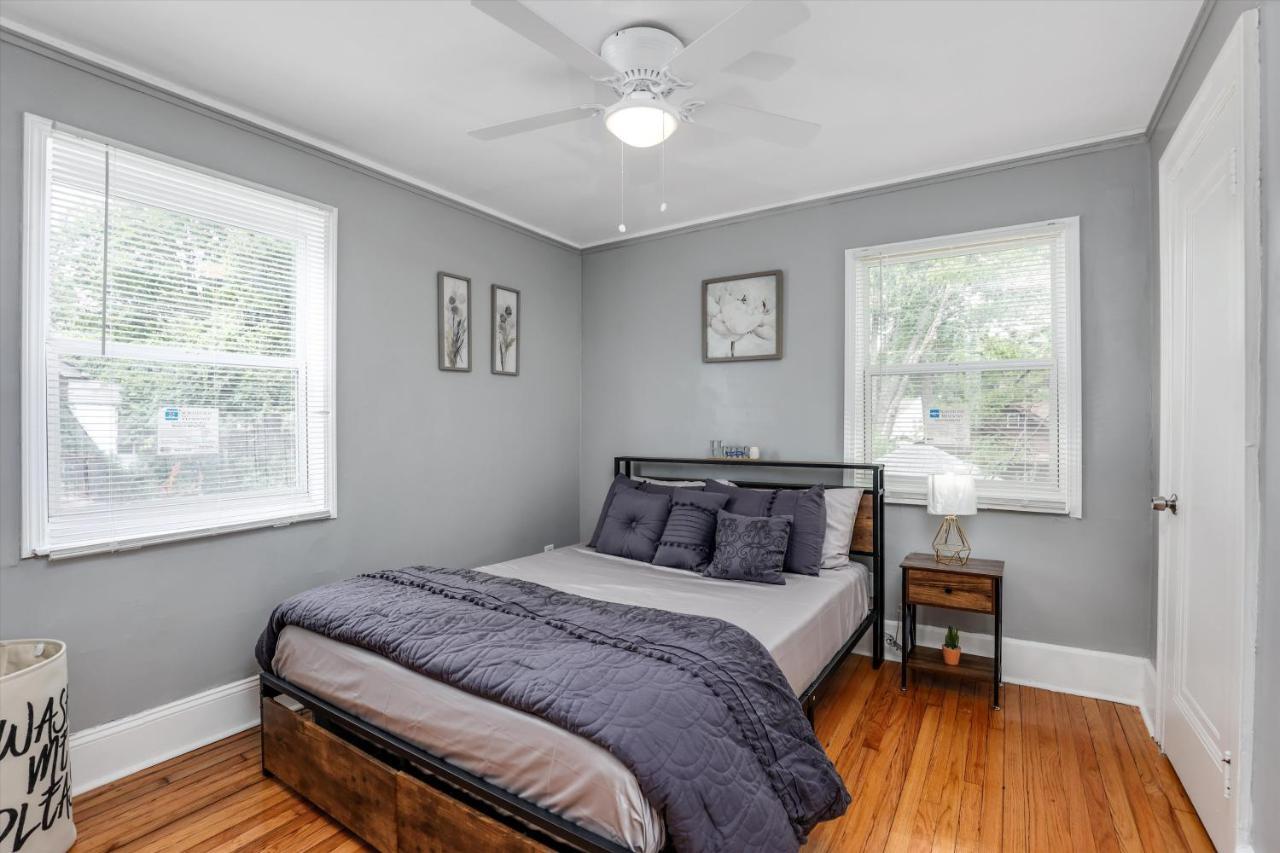 Modern & Cozy East Side Gem ~ Queen Beds ~ Parking Detroit Eksteriør bilde